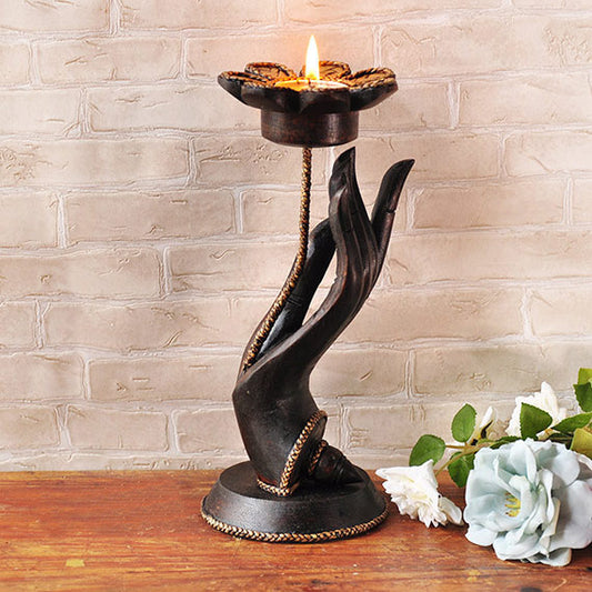Rattan and bamboo candle holder with flowers and wooden background – Maison Calméa